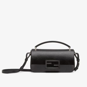 Fendi Baguette Phone Pouch In Calf Leather Black