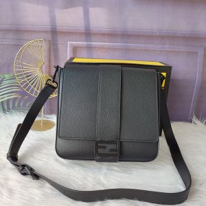 Fendi Medium Baguette Messenger In Cuoio Romano Leather Black